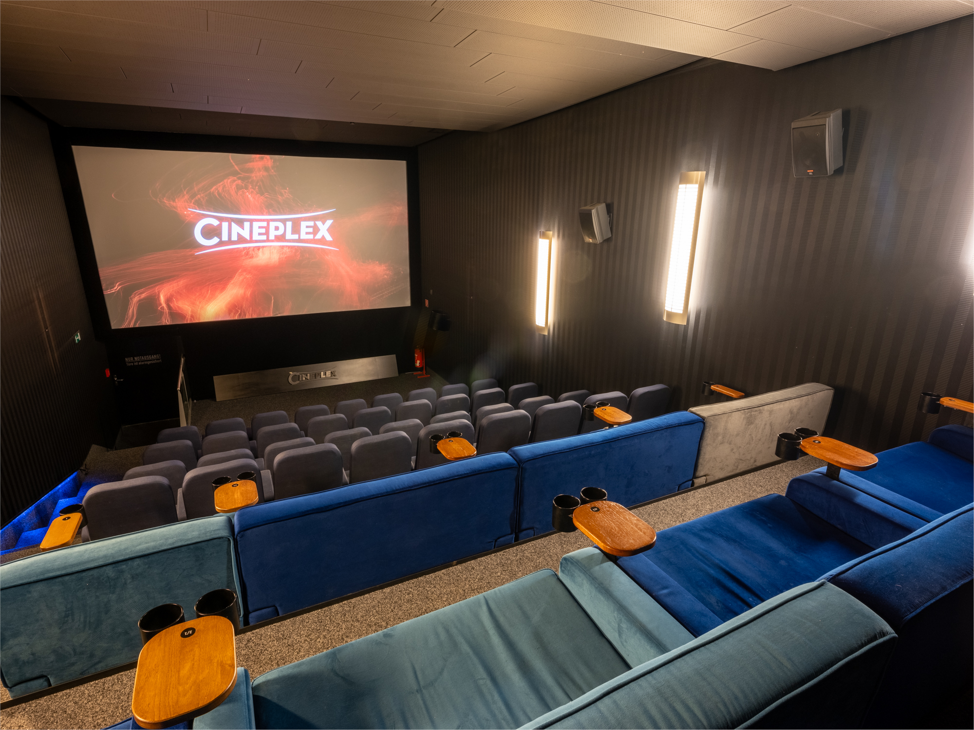 Koenigsbrunn_Saal_3_back1