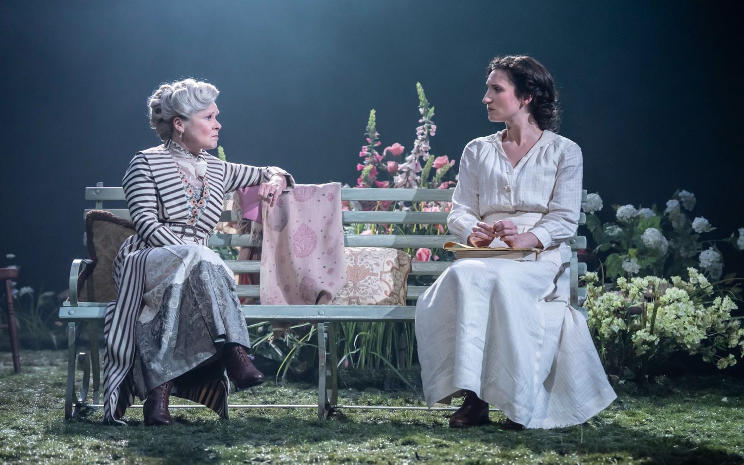 Szenenbild zu National Theatre London: Mrs. Warrens Profession