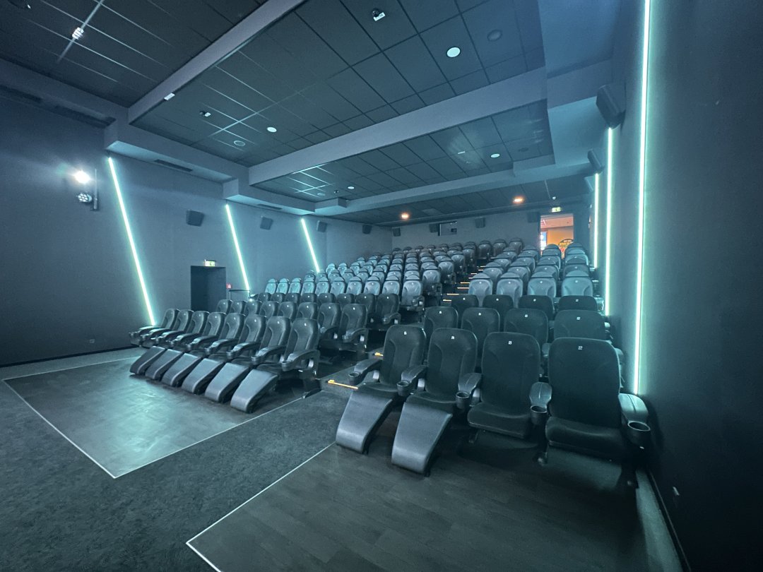 Cineplex Koeln Kino 4 vorne