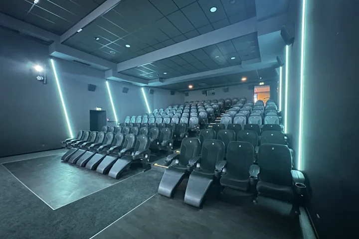 Cineplex Koeln Kino 4 vorne