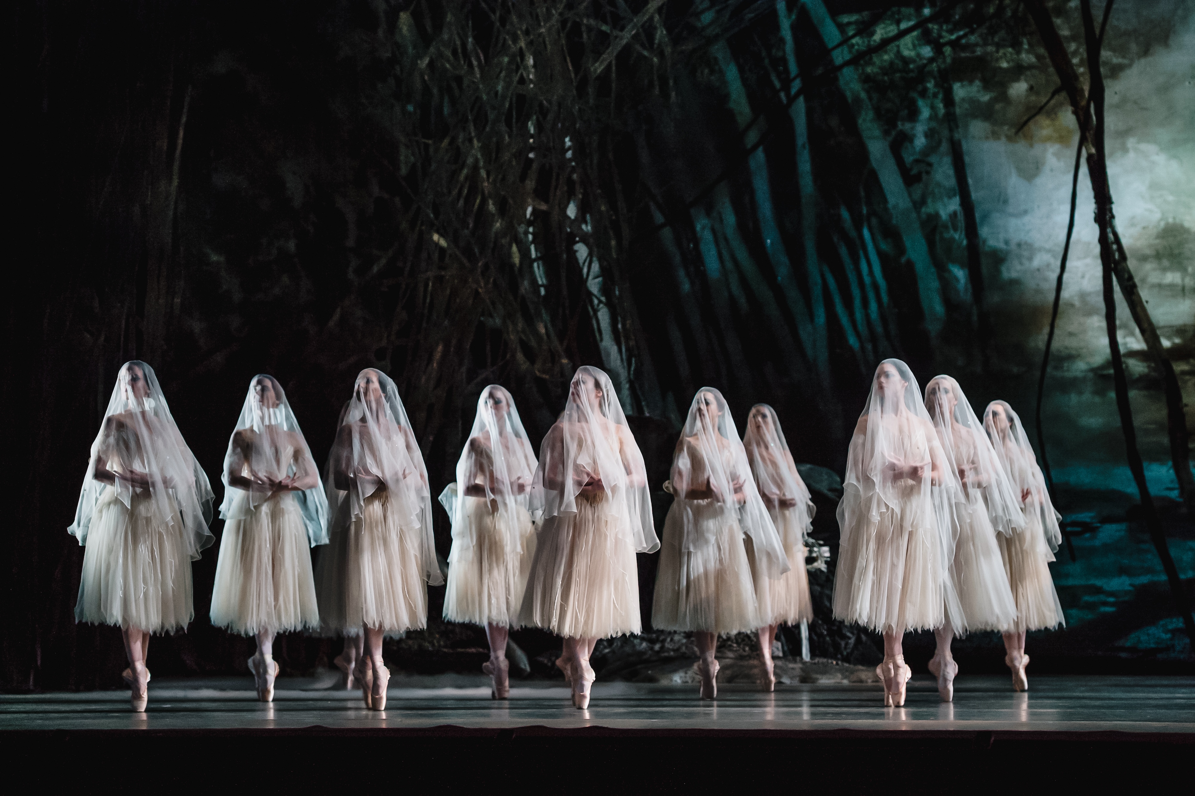 Szenenbild zu RBO 2025/26: Giselle (Royal Ballet)(Live)