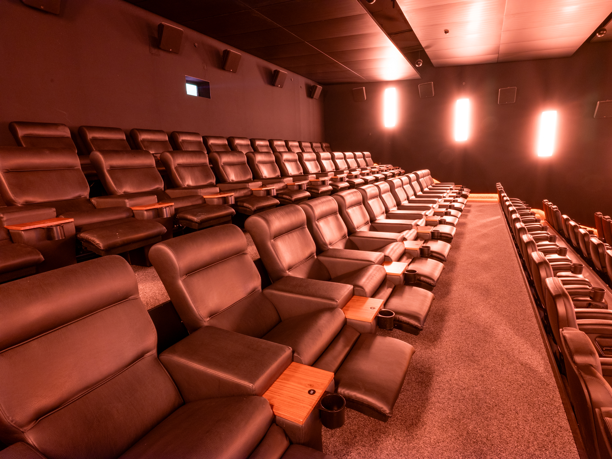 Penzing_Saal_3_recliner2