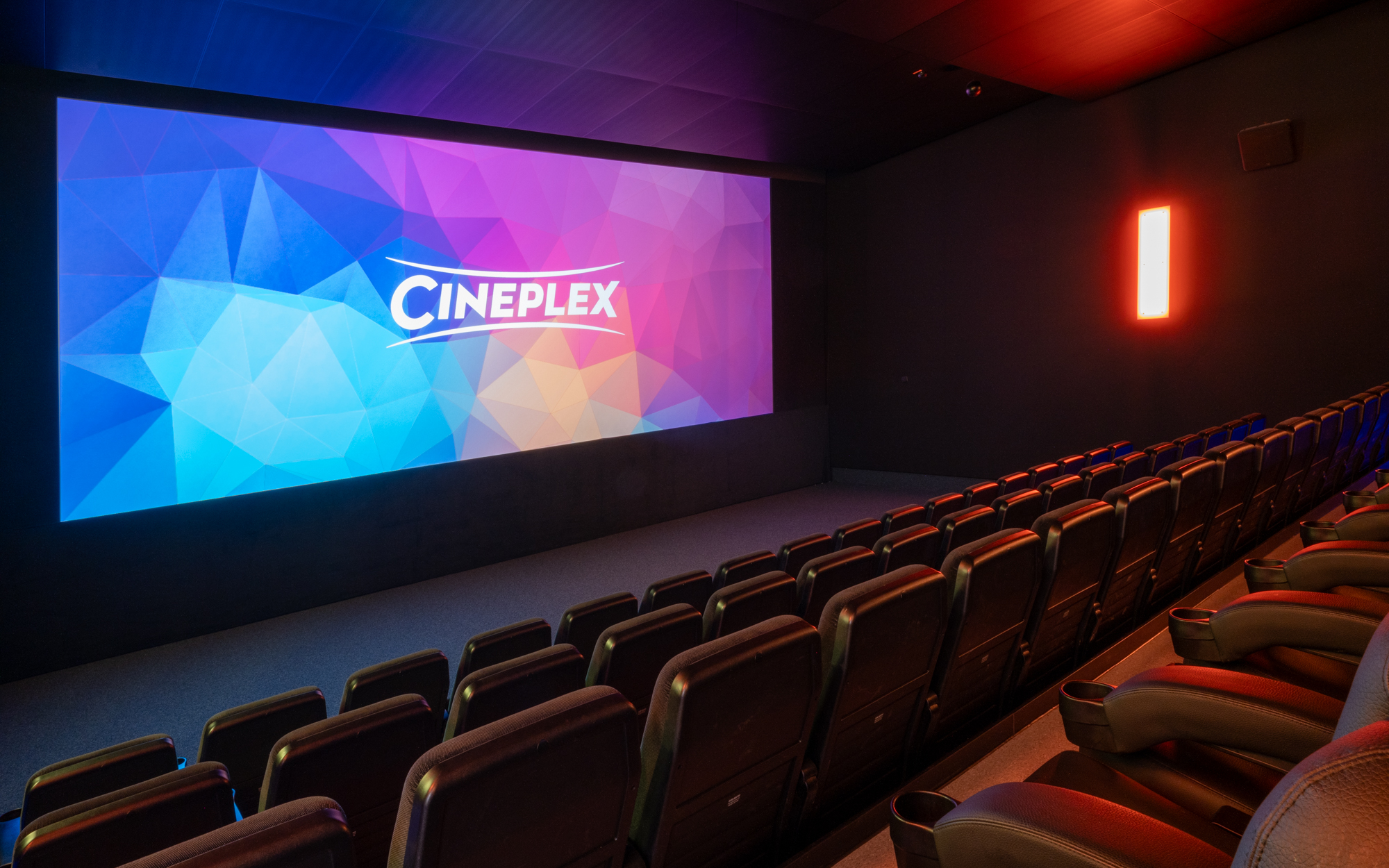 Penzing_Saal_5_back_side1