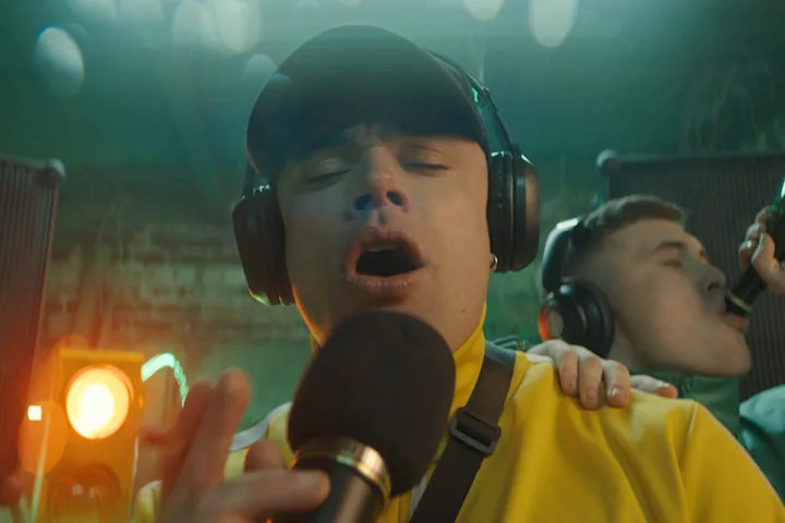 Szenenbild zu Kneecap