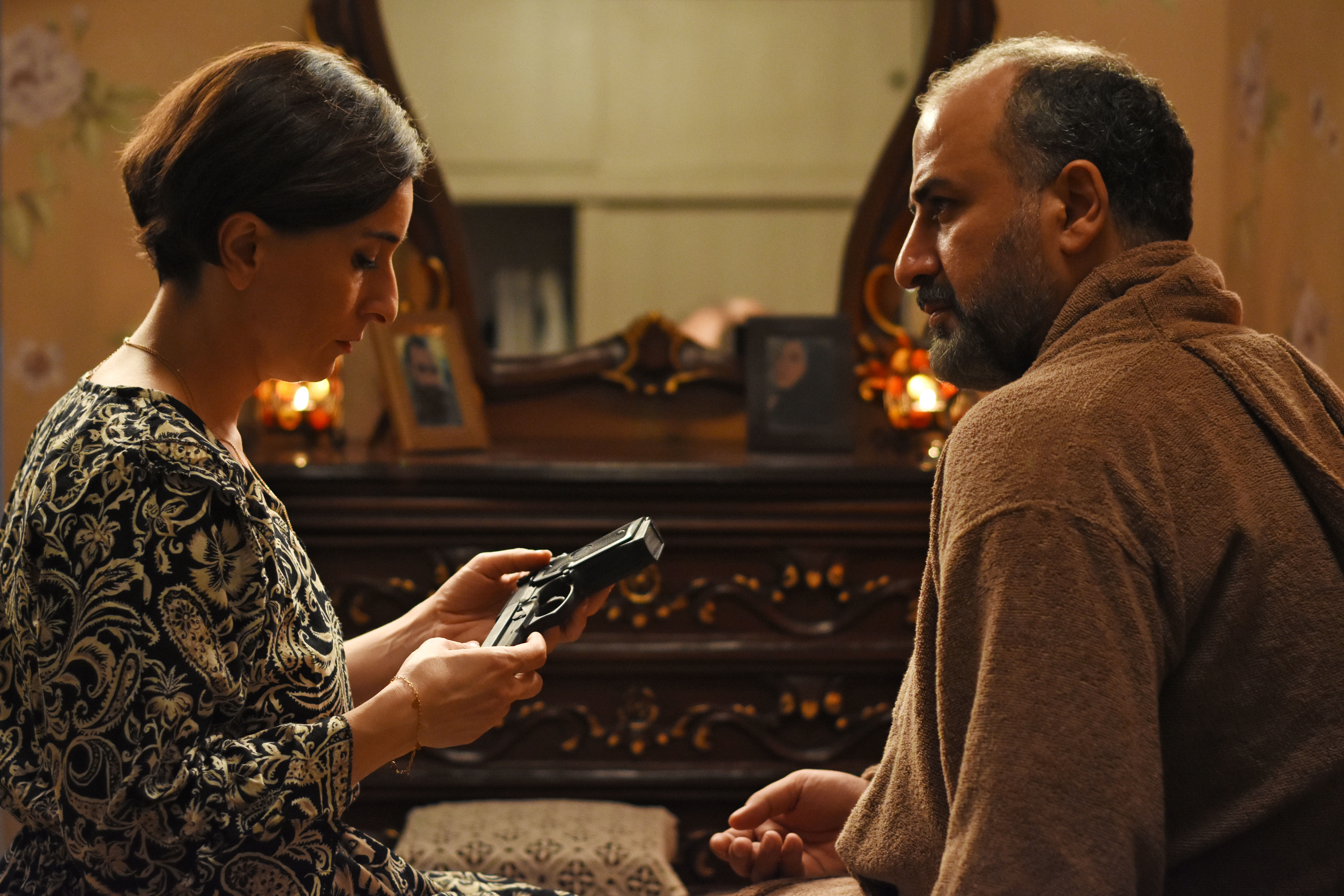 Szenenbild zu Die Saat des heiligen Feigenbaums