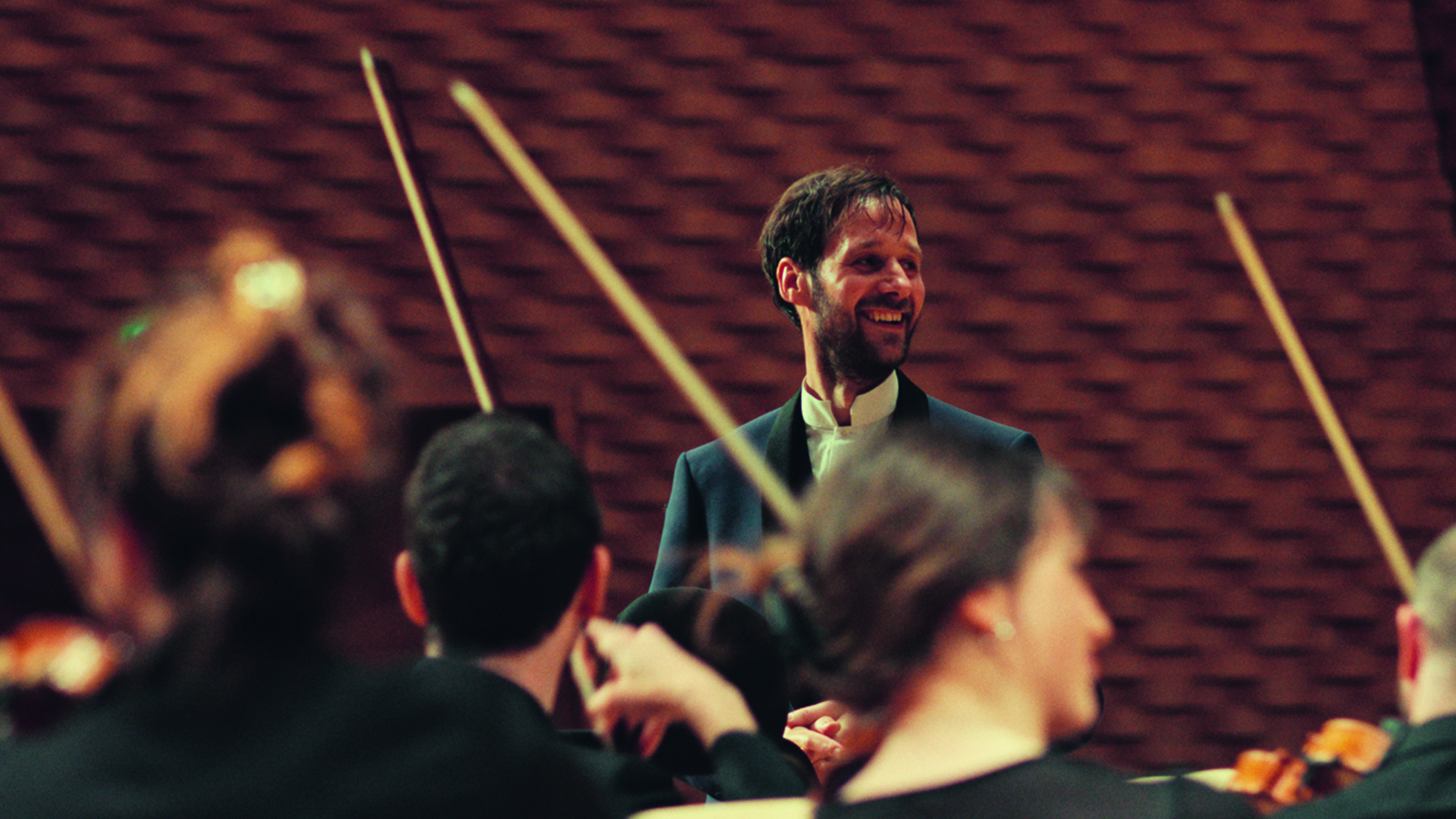 Szenenbild zu Die leisen und die großen Töne