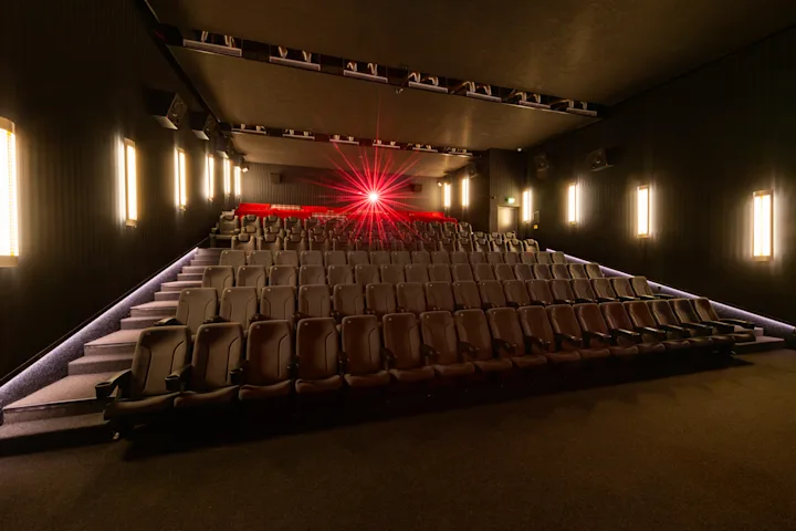 Aichach_Saal_06_front