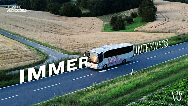 Szenenbild zu Immer unterwegs - 75 Jahre Badische Landesbühne. Ein Roadmovie