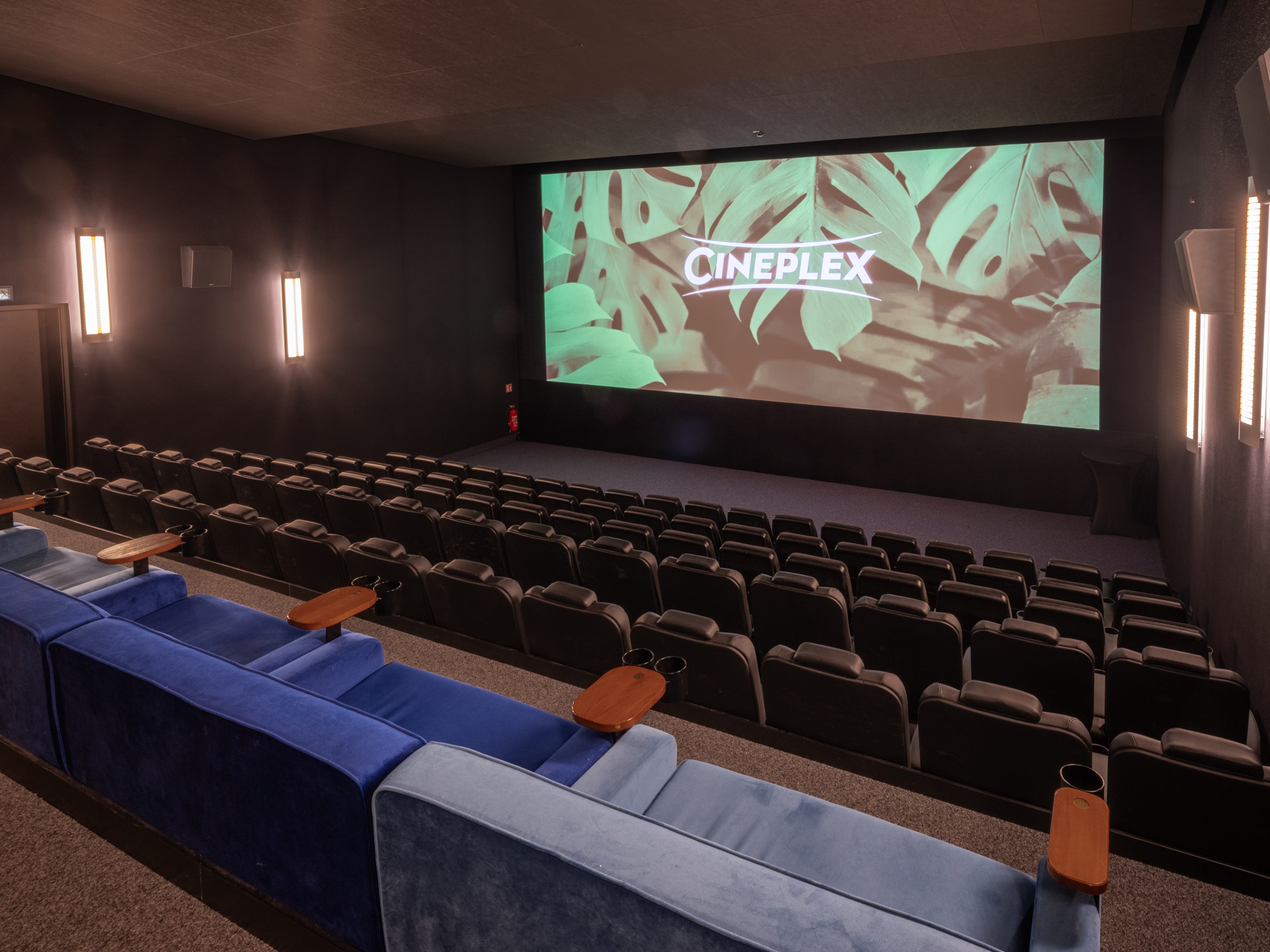 Memmingen_Saal_10_side_back_HDR