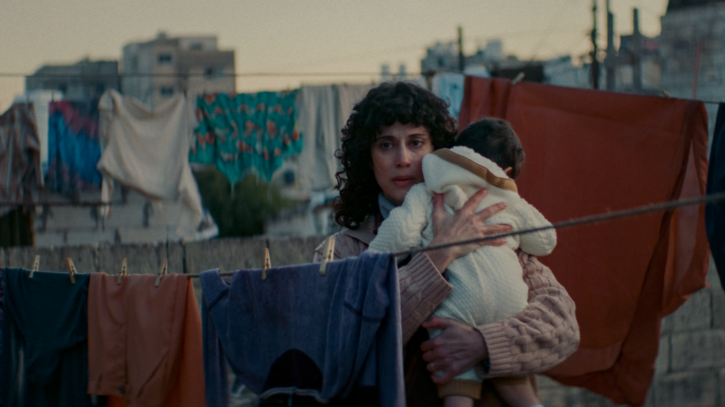 Szenenbild zu Im Schatten des Orangenbaums