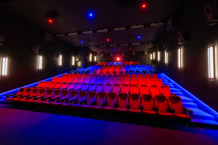 Aichach_Saal_05_front1