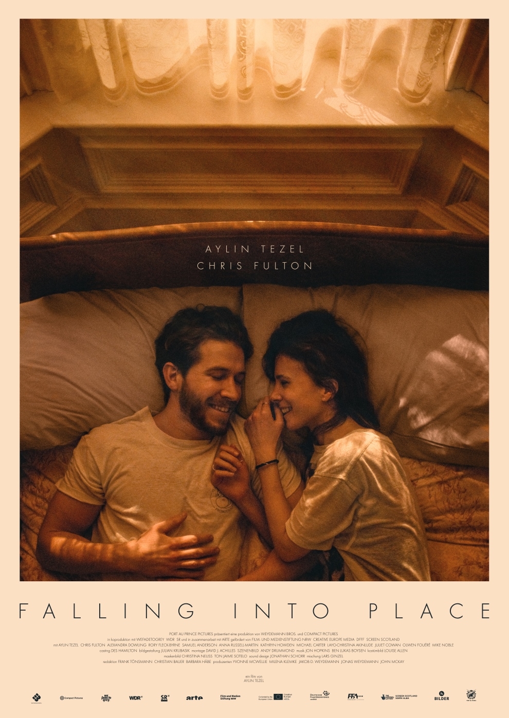 Filmplakat zu Falling into Place