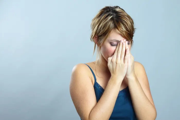 Причины мокроты белого цвета при кашле