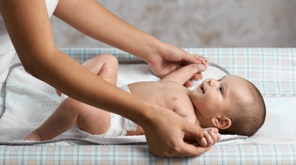 Новорожденный ребенок с мамой