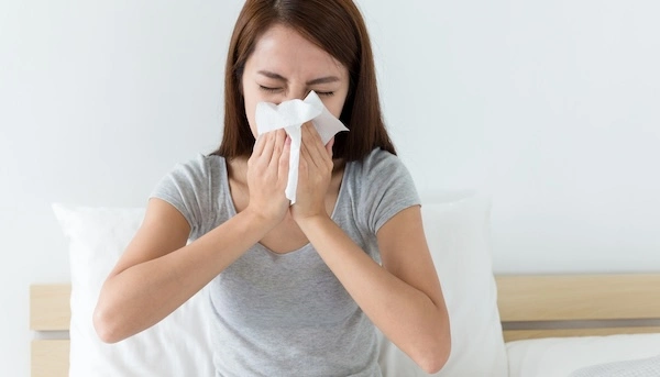 Сопли жёлтого цвета у девушки