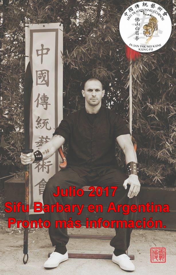 Esperando a Sifu Jonathan Barbary