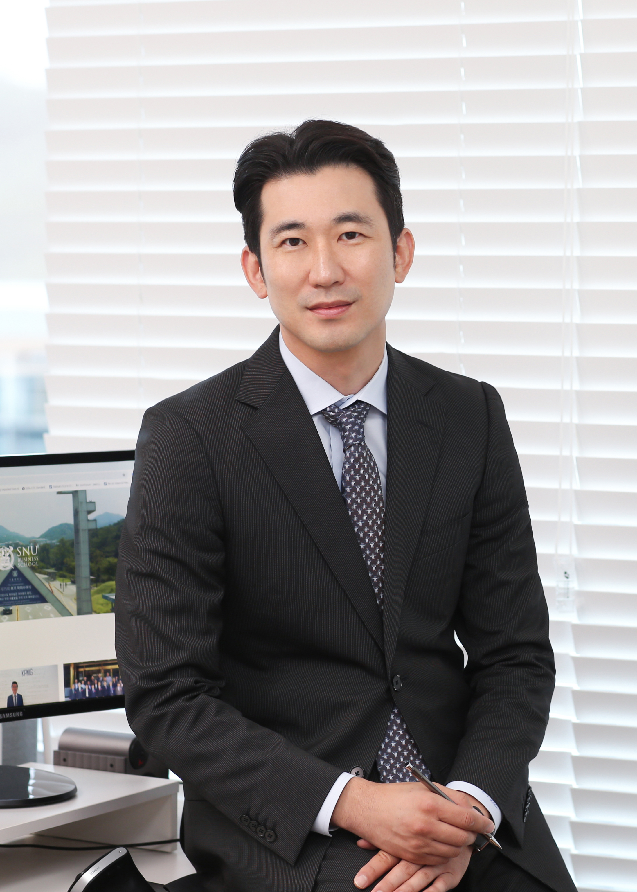 Jongsub Lee