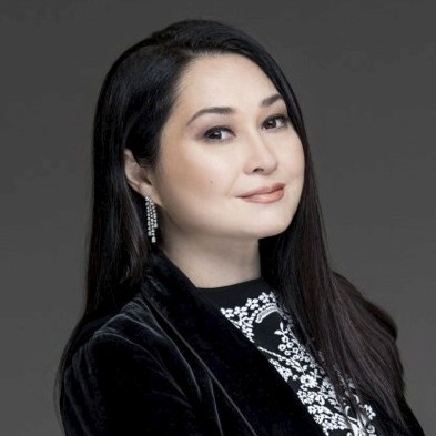 Headshot: Amina Turgulova