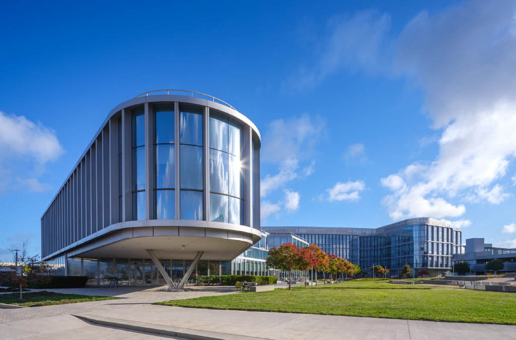 illumina campus at lincoln centre exterior building bay area biomed realty