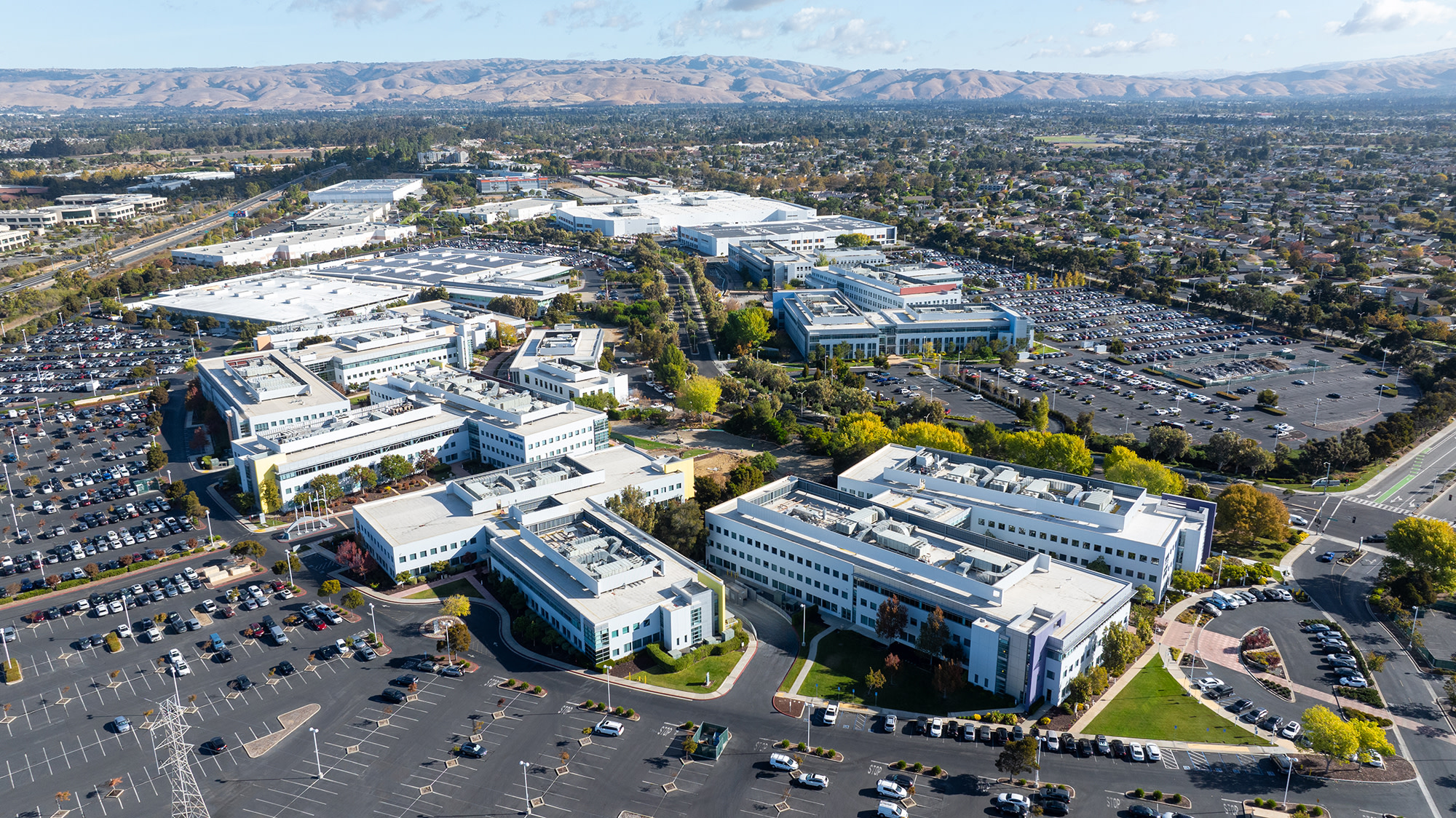 exterior of pacific research center bay area biomed realty 