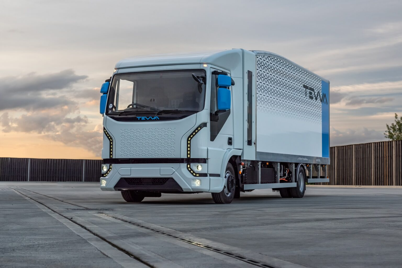 The UK gets its first hydrogen-electric truck with the landmark Tevva launch.