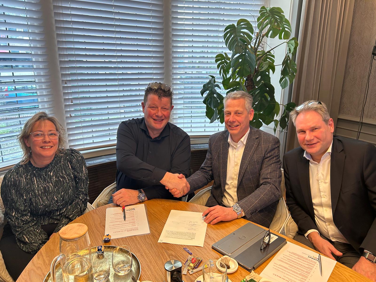 Foto overname Van den Berg Bedrijfsdeuren