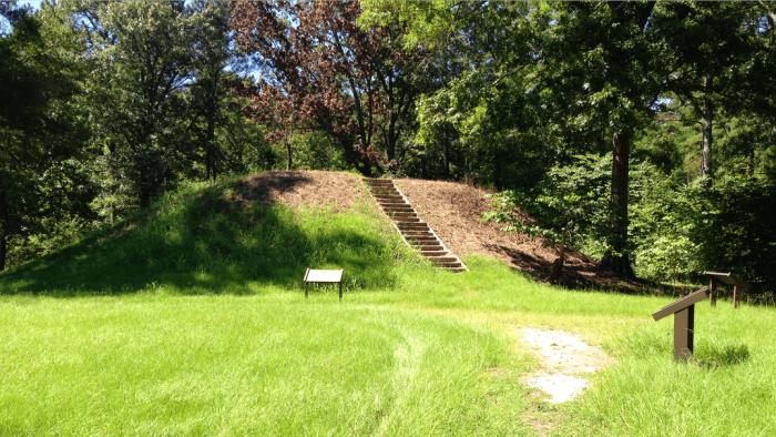 mound-construction-natchez-b0606e72