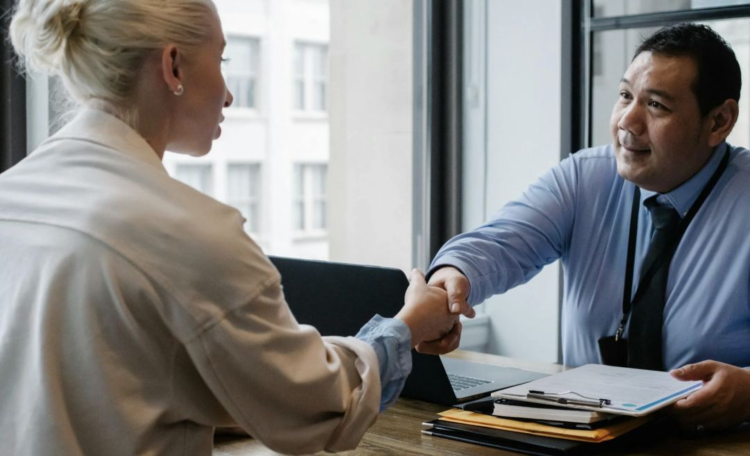 Cover Image for How to Conduct Effective Interviews for Heavy Industry Roles