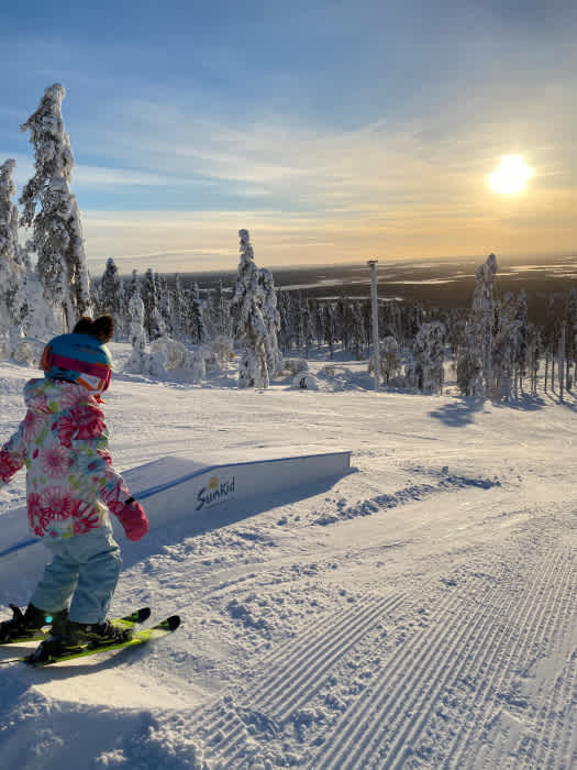 lapsi laskee southin parkissa