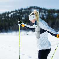 Levi hiihto hiihtäminen maastohiihto nainen kevät