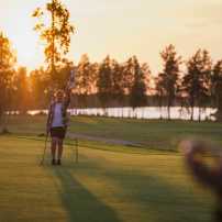 Keskikesä golf