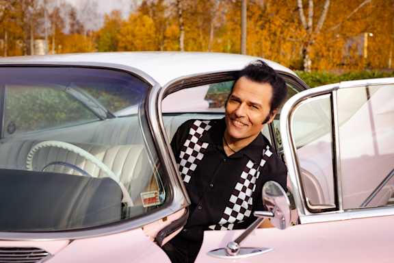Aron & Pink Cadillac, photo Cherry Wild Creation