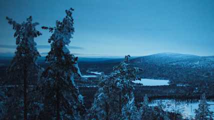 tunturimaisema talvi sininen hetki