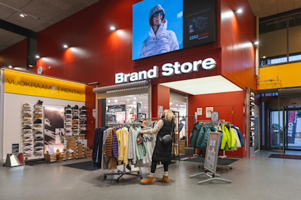 Brand Store & Levi Shop