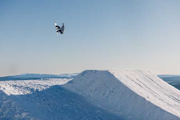 Tam Taxwood Levi MRohrbacher24 23