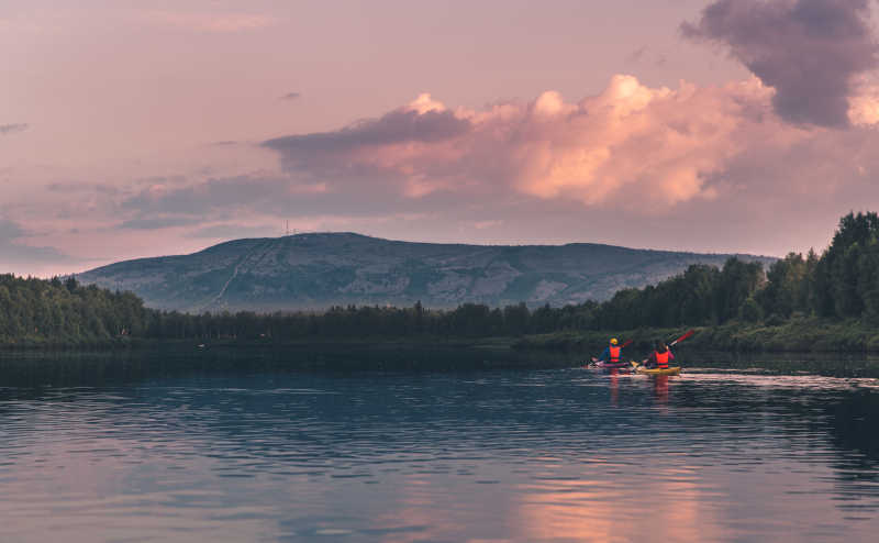 melonta järvellä