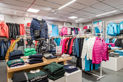 Levi Ski Resort Brand Store Winter©PTB-Creative WebRes-215