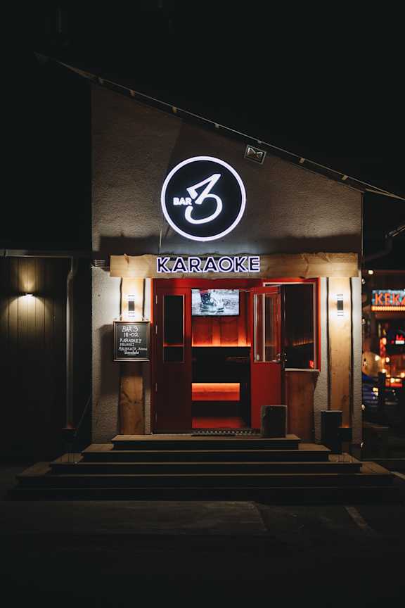 Bar 3 ulkoa