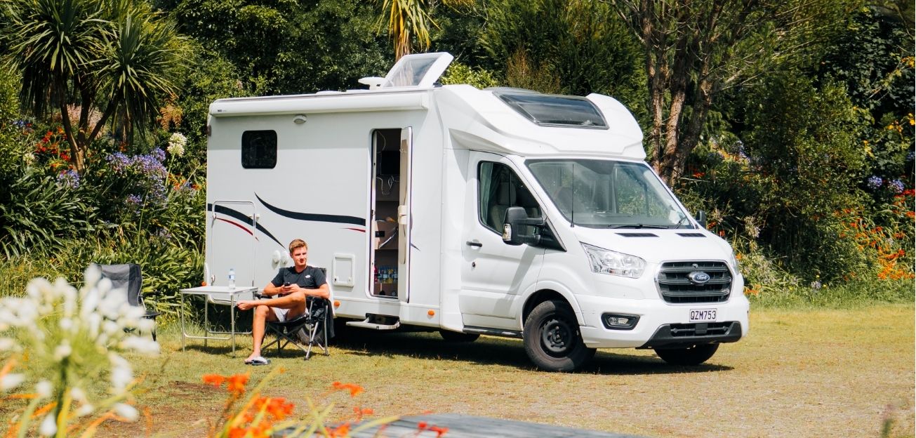 Teilintegriertes Wohnmobil