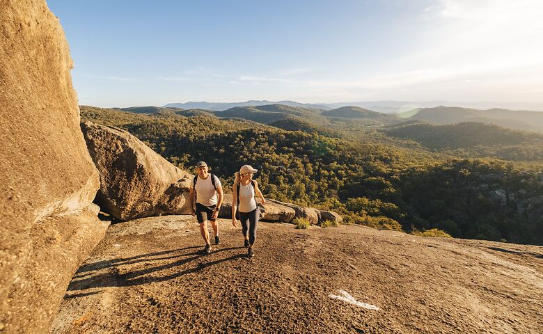 Wandern im Girraween-Nationalpark in Australien