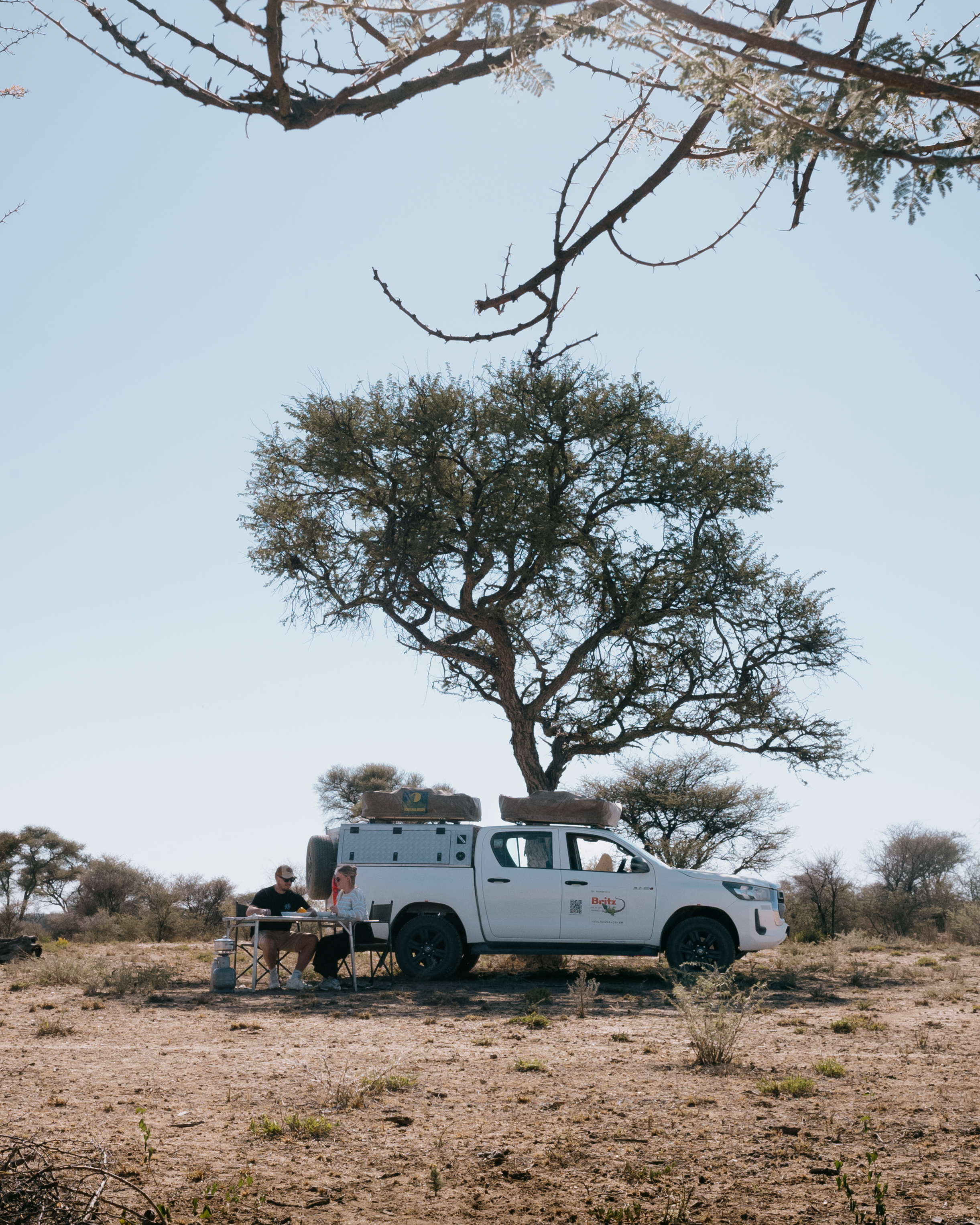 Allrad-Camper in der Wüste