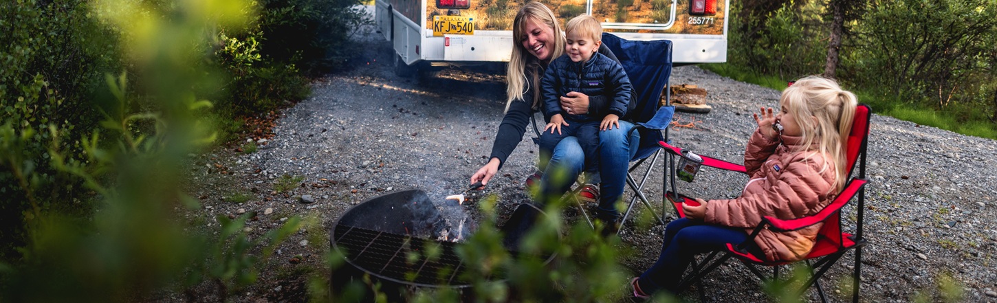 Grillen mit dem Wohnmobil: Die besten Grills und Tipps