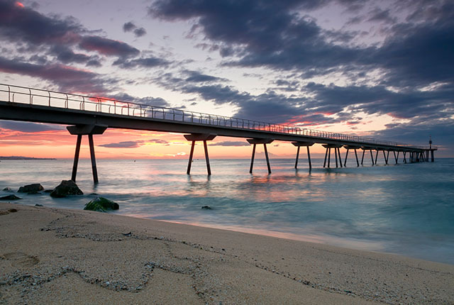 Pont Del Petroli De Badalona, España