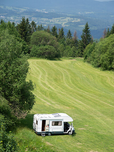 Camper auf dem Land in Tschechien