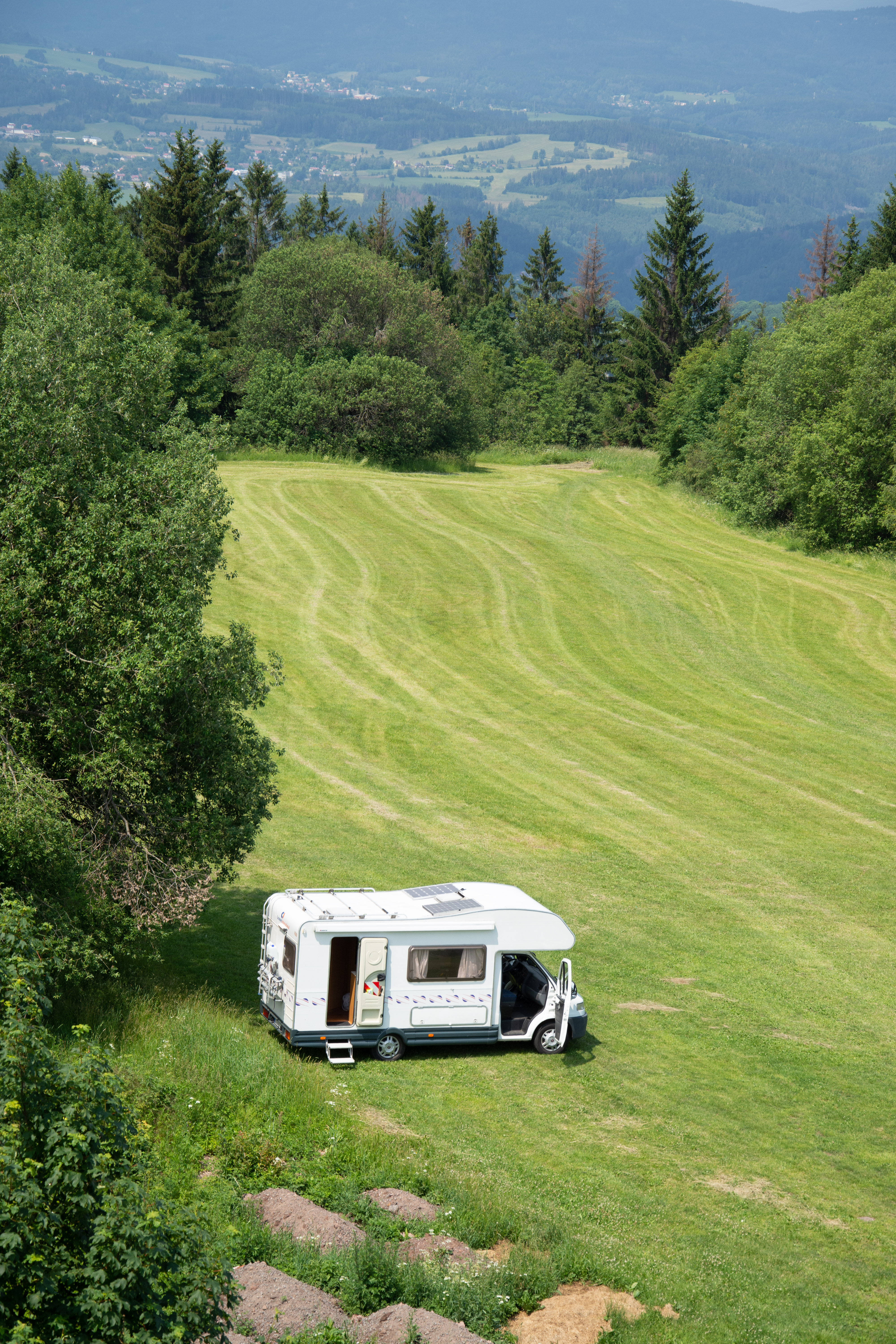 Camper auf dem Land in Tschechien