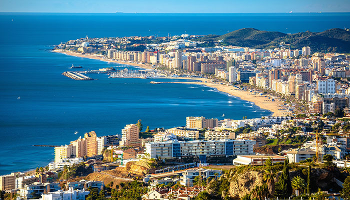 Vista aérea del litoral de Fuengirola en la Costa del Sol