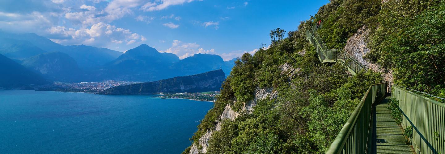 Sentiero Busatte-Tempesta vicino a Nago-Torbole, Lago di Garda