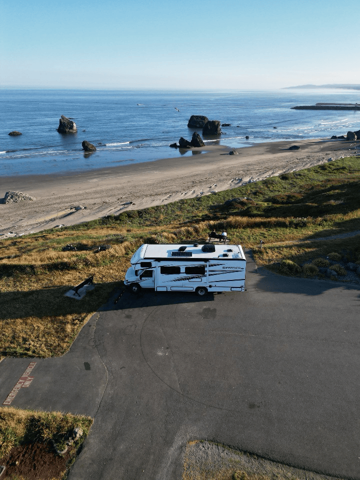 Wohnmobil in Kalifornien am Meer