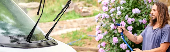 Wohnmobil waschen: Tipps zur Außen- und Innenreinigung