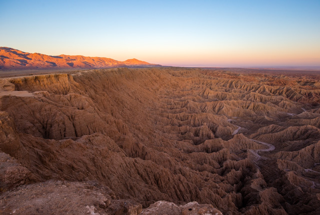 Der Anza-Borrego Deserst State Park bei Sonnenuntergang.